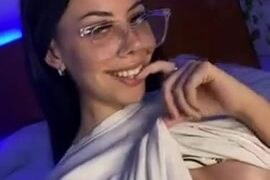 Trixiefantasyy Play her pussy Porn Video